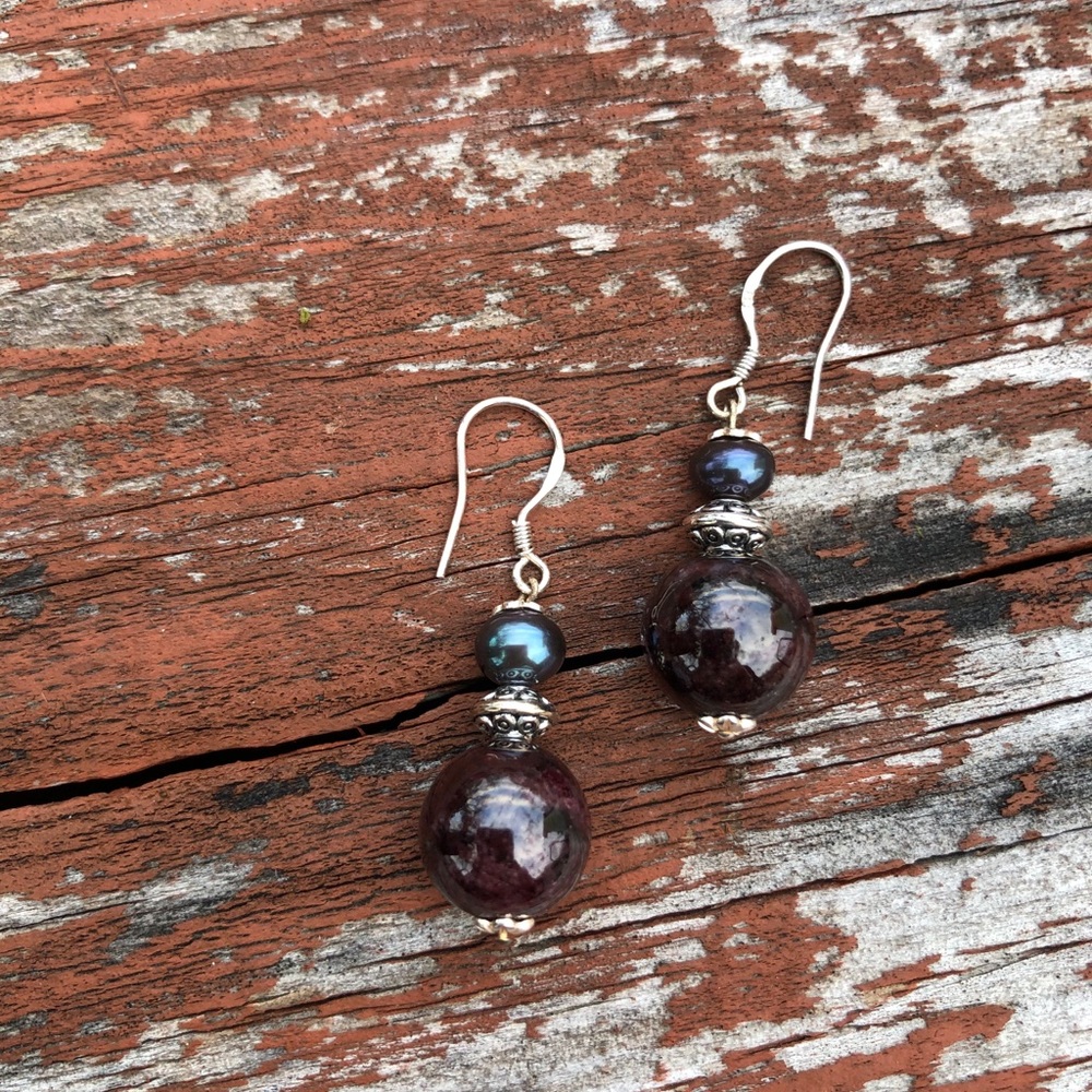 NWOT OneofKind Handcrafted Amethyst, Peacock Pearl
